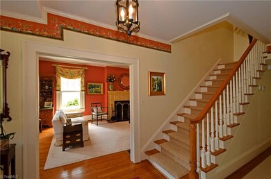 Entry Stairs/Foyer