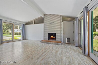 05-Family Room