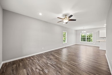 Living Area/Dining Area