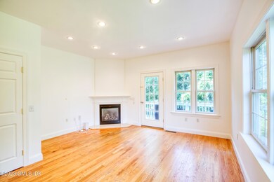 22 Hollow Wood Ln, Greenwich, CT 06831 - photo 7