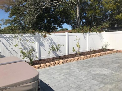 8143 Veracruz Dr, Jacksonville, FL 32211 - photo 4