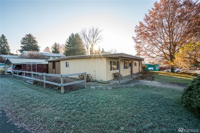 15 S Linden Ave, East Wenatchee, WA 98802 - photo 2