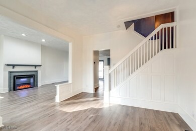 230 W 39th St, Lorain, OH 44052 - photo 4