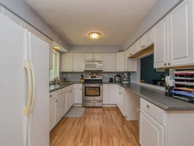 710 Arrowhead Ln NE, Cedar Rapids, IA 52402 - photo 7