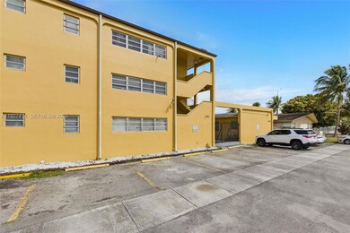 465 E 28th St unit 24, Hialeah, FL 33013 - photo 2