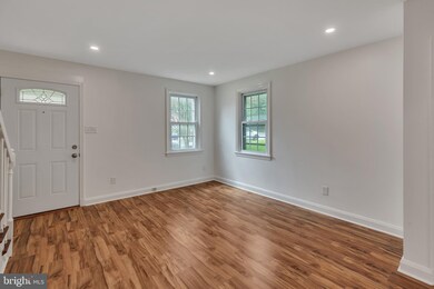 4914 Cedar Garden Rd, Baltimore, MD 21229 - photo 3