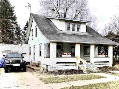 209 E 19th St, Auburn, IN 46706 - photo 2