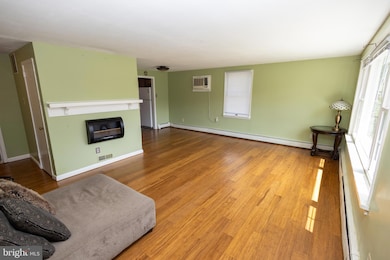 413 Norfolk Rd, Flourtown, PA 19031 - photo 4