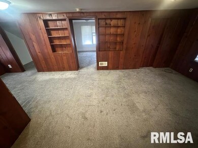 2305 NE Monroe St unit B, Peoria, IL 61603 - photo 5