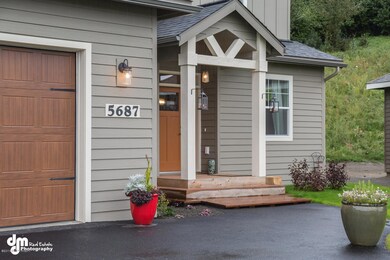 5687 Grand Teton Loop-large-004-17-Front
