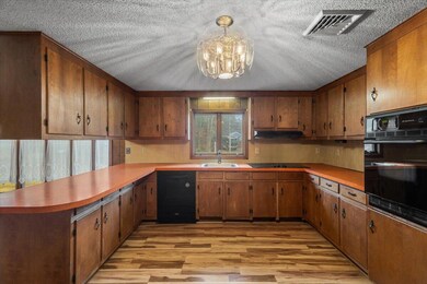 4 Erin Ln, Buzzards Bay, MA 02532 - photo 4