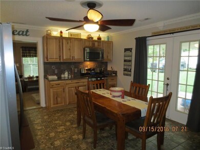 305 Northfield Dr, King, NC 27021 - photo 2