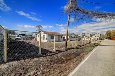 4422 Gaston St, Houston, TX 77093 - photo 5