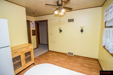 1604 N 2nd St, Mankato, MN 56001 - photo 2