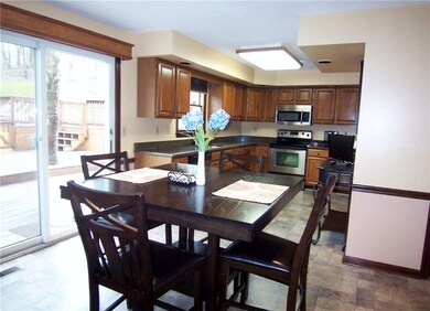 Super-size kitchen with nice eating area.