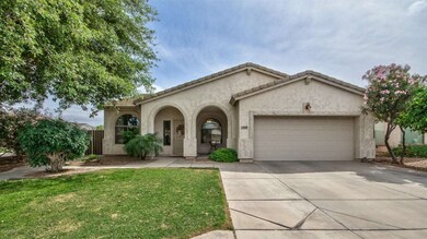 Private Corner Lot