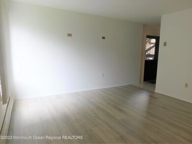 LR/Front Door
