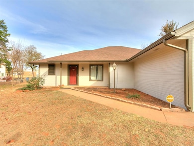 1714 E University Ave, Guthrie, OK 73044 - photo 5