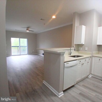 11320 Aristotle Dr unit 108, Fairfax, VA 22030 - photo 2