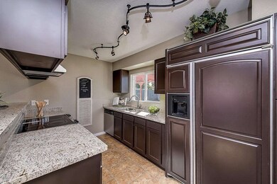 108-Kitchen_2