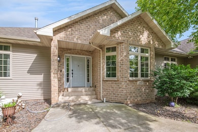 2103 Deer Haven Ct, Greenleaf, WI 54126 - photo 4