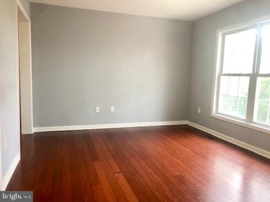 5755 Southern Ave, Capitol Heights, MD 20743 - photo 4