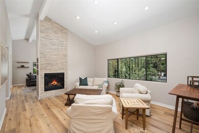 4894 Calderon Rd, Woodland Hills, CA 91364 - photo 2