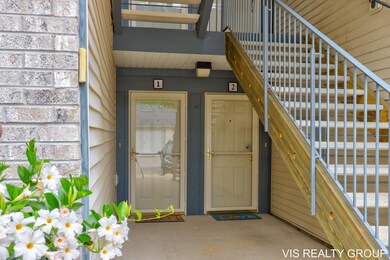 3-web-or-mls-18372 N Ridgr Ct, Spring La