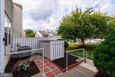 20034 Appledowre Cir, Germantown, MD 20876 - photo 3