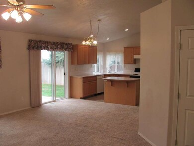 652 Teton Dr, Nampa, ID 83686 - photo 3