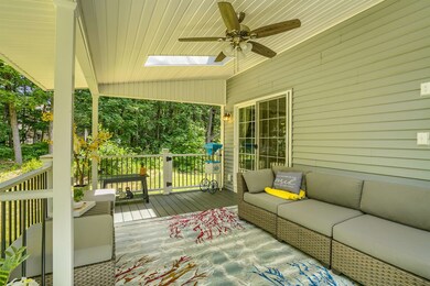 160 Hampstead Rd, Derry, NH 03038 - photo 5