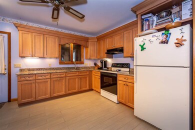 23 Lewis St, Milford, NH 03055 - photo 5