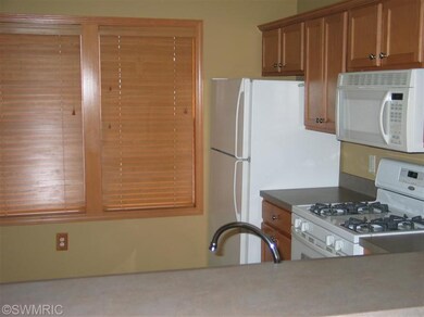 5513 Palmer Hills Dr SW unit 48, Wyoming, MI 49509 - photo 3