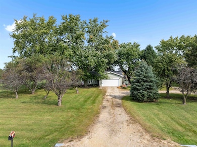 11754 Wange Rd, Capron, IL 61012 - photo 5