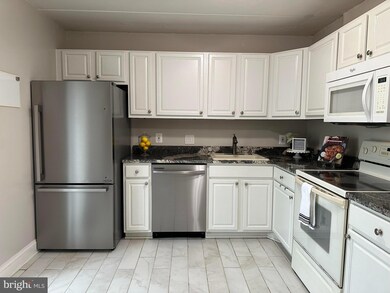 132 Roberts Ln unit 102, Alexandria, VA 22314 - photo 6