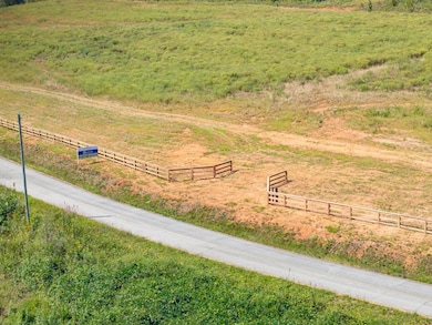 02 Hood Rd unit 2, Easley, SC 29640 - photo 5