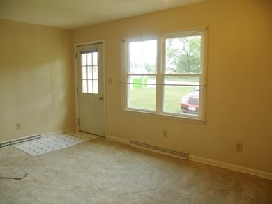 5130 S Driftwood Dr, Janesville, WI 53546 - photo 4