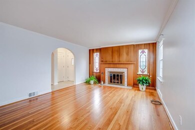 Gas Fireplace with Oak Mantle, Ceramic Surround & 