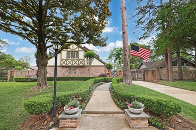 10027 Briar Dr, Houston, TX 77042 - photo 2