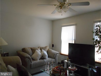 6 Weiser Ct unit 6, Womelsdorf, PA 19567 - photo 3