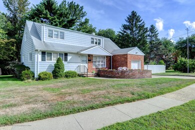 8 W Lake Ave