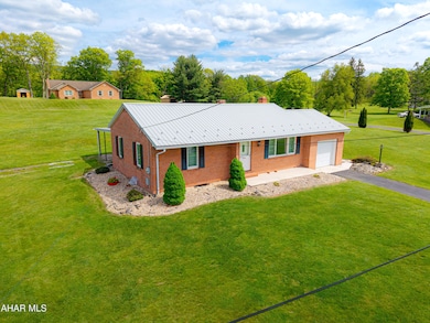 2140 Hyndman rd (1)-04