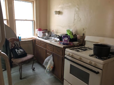 LOWER KITCHEN