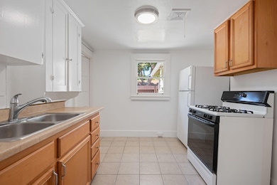 05 - Kitchen