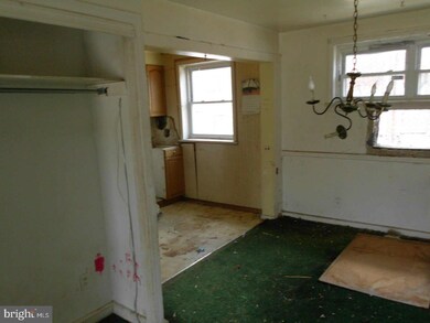 648 Randolph St, Camden, NJ 08105 - photo 6