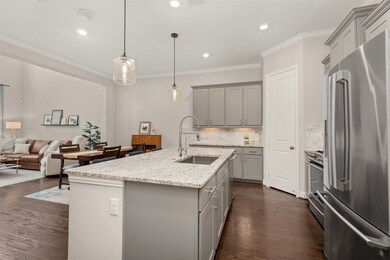 1126 Shepherd Oaks Dr, Houston, TX 77018 - photo 3