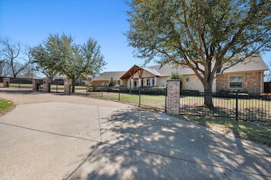 895 Bardin Rd, Grand Prairie, TX 75052 - photo 2