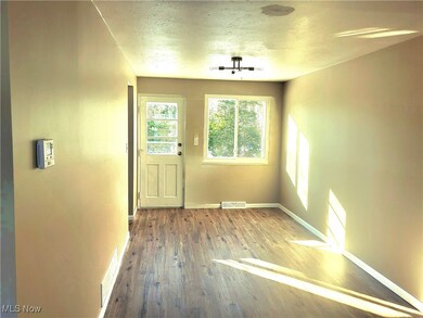 30524 Severn Ln, Wickliffe, OH 44092 - photo 3