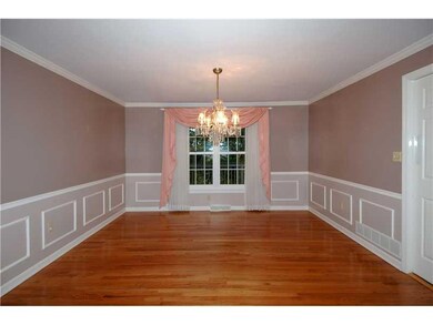 Dining Room. Elegant Dining Room