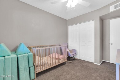 2324 E Crescent Ave-20